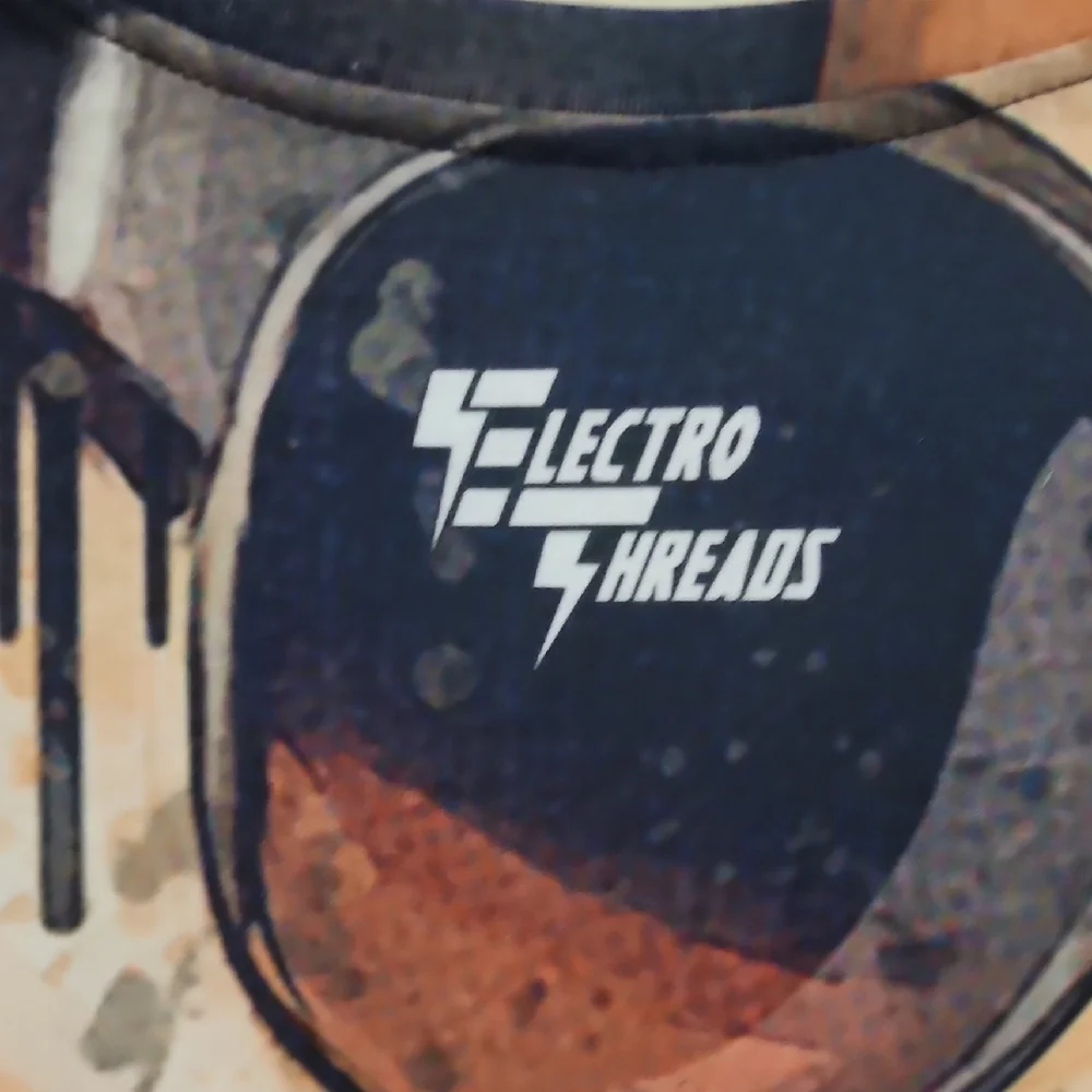 Trendy Graphic Short Sleeve Tee - Multicolor - Picture 7 of 7